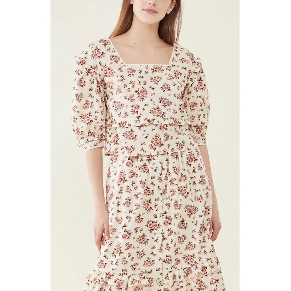 Elegant Floral Women's Blouse